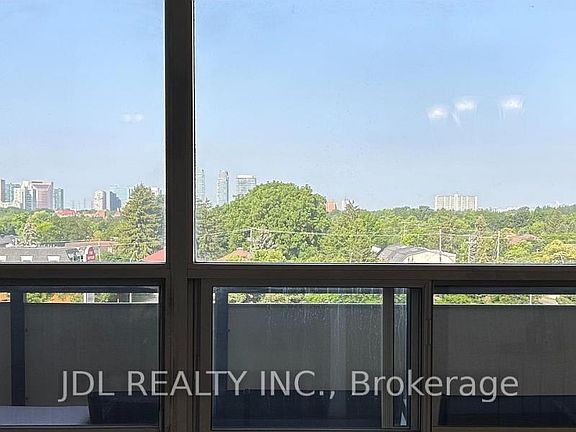 2nd image of 505 Cummer Ave
