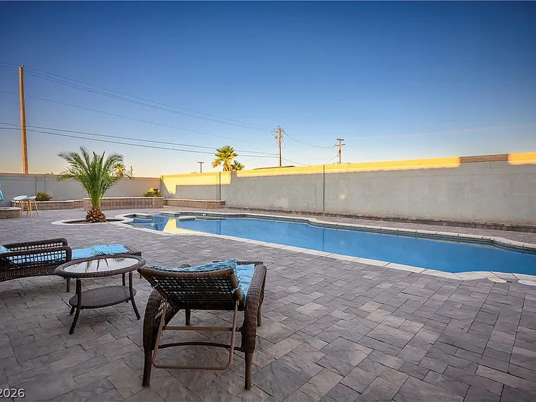 7435 Rogers St — Photo 35
