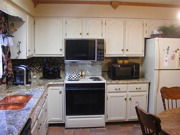2nd image of 20756 Baird Ave