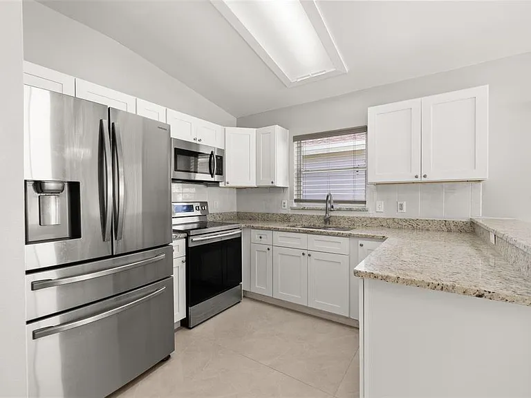 11218 Worley Ave — Photo 10