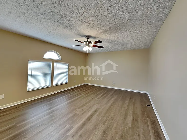 5568 Conn House Dr — Photo 5
