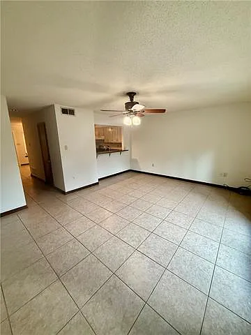 704 Heavens Dr #C — Photo 6