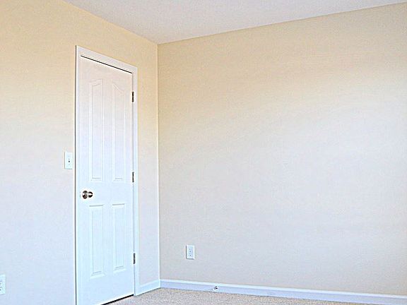 5th image of 785 Cherrybark Ln APT B