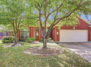 12127 Canyon Mills Dr, Houston, TX 77095