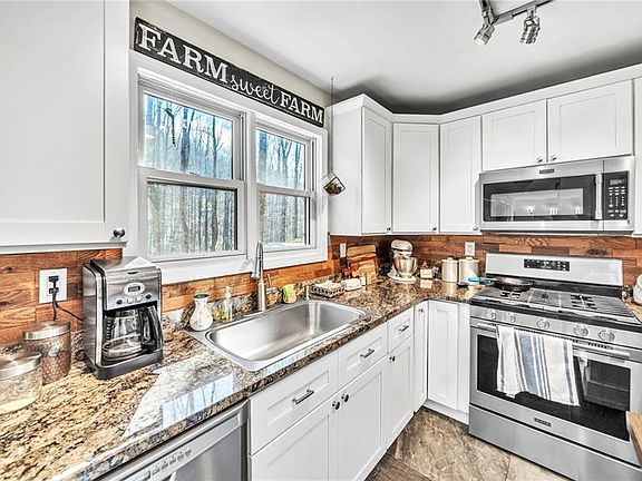 5th image of 1250 Sutton Rd