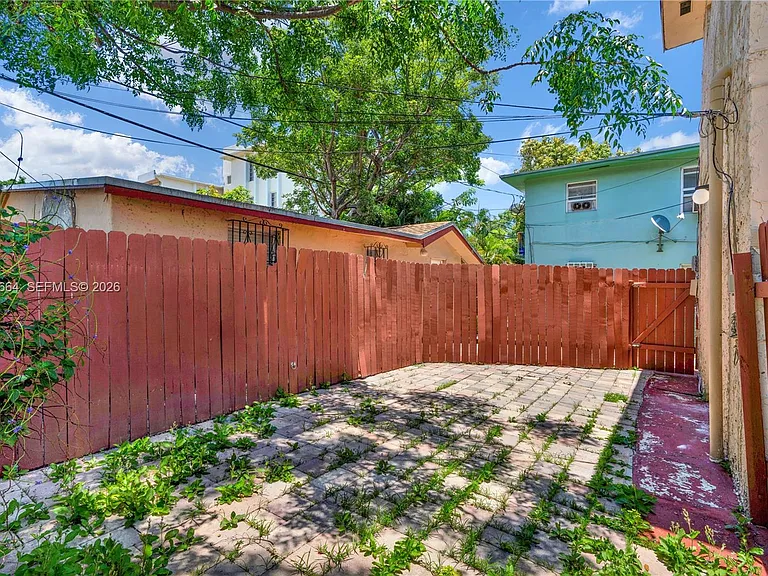 2145 SW 7th St #2 — Photo 15