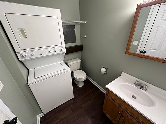 3rd image of 836 1/2 W North St