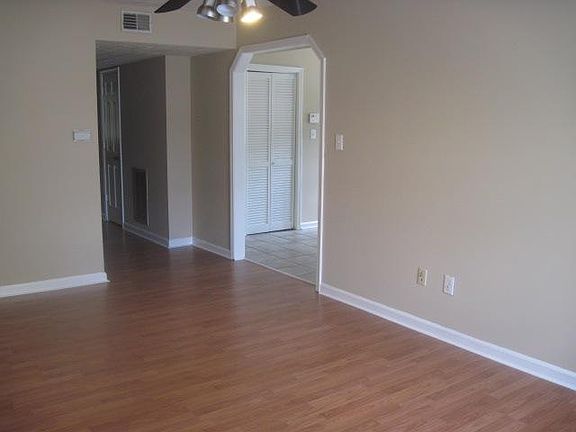3rd image of 1800 Marietta Dr #B