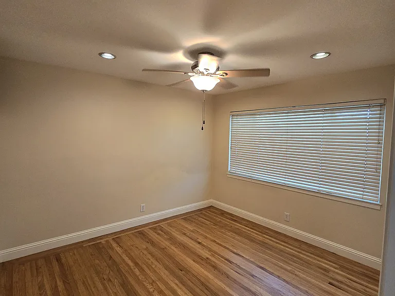 2025 Flowers St — Photo 16