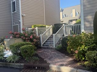 601 River Renaissance #C01, East Rutherford, NJ 07073