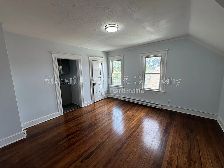 28 Hull St #3 — Photo 6