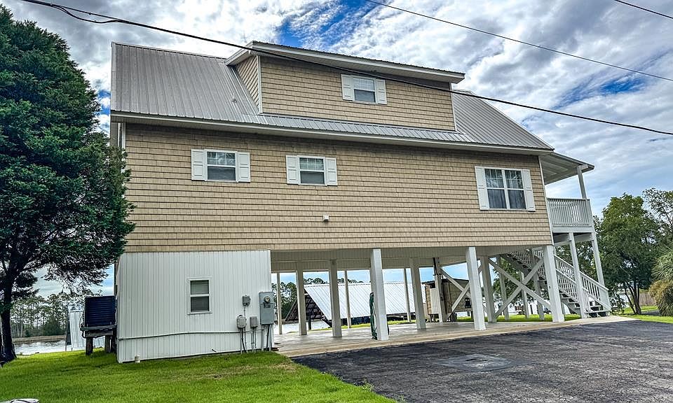 1st image of 331 River Rd