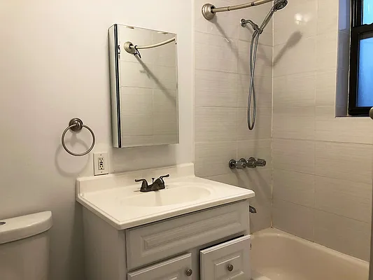 Rented by Avenues Real Estate | media 11