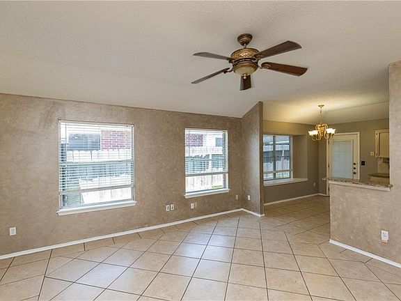 4th image of 7846 Wolf Dr