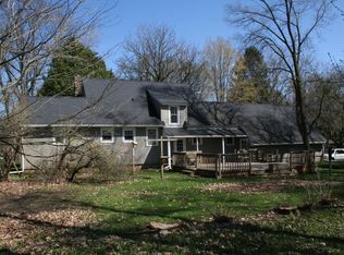 W368S2847 Mill Pond Rd, Dousman, WI 53118