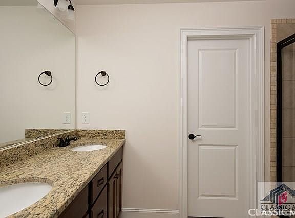 4th image of 160 Elliot Circle