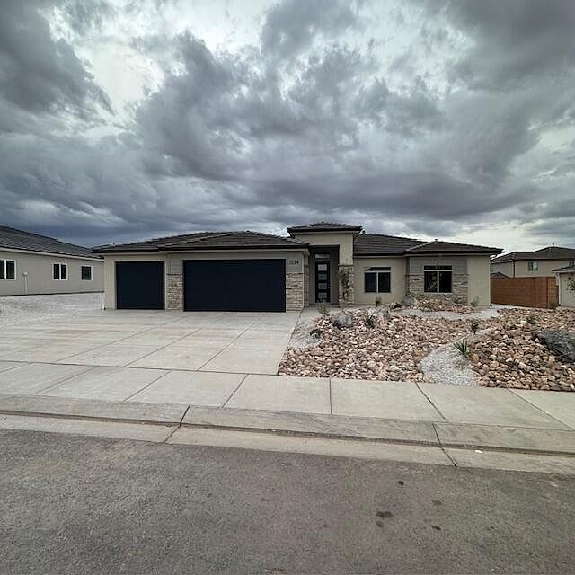 1st image of 1534 E Yant Flat Dr