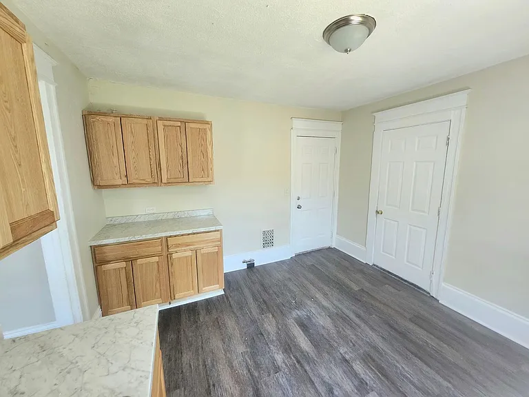 357 Columbia Ave — Photo 1