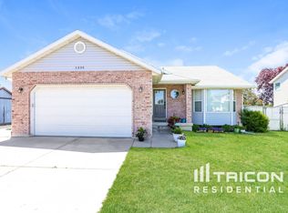 1335 W 1625 S, Syracuse, UT 84075