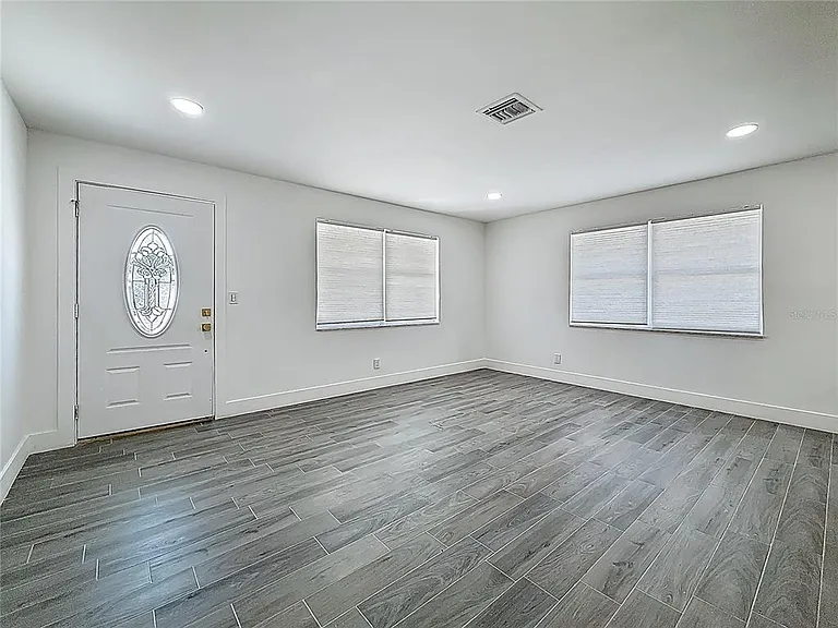 1755 Shore Acres Blvd NE — Photo 6