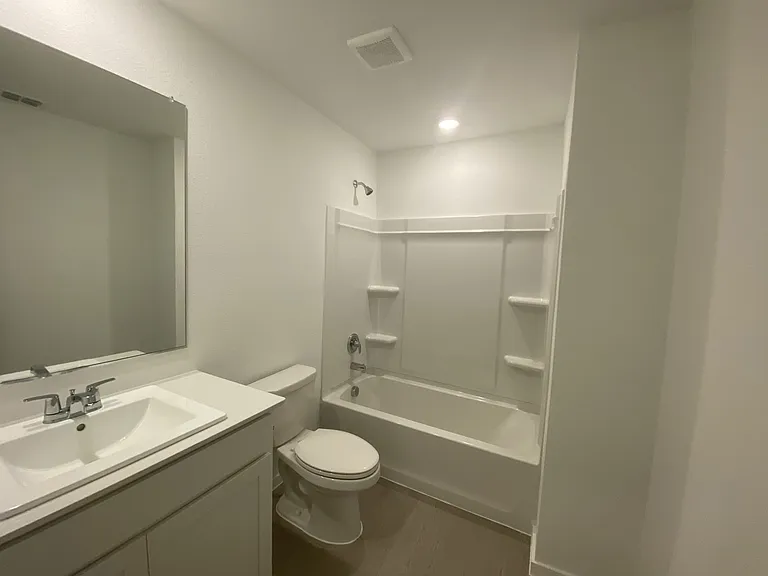 917 Shady Oaks Dr — Photo 12