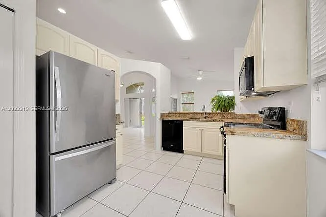 18322 SW 94th Ct — Photo 14