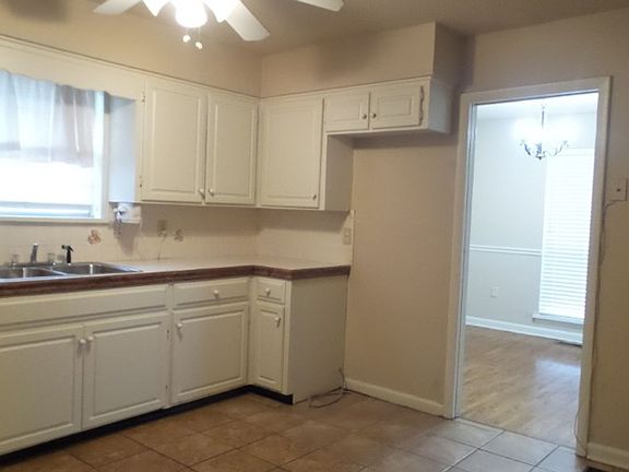 5th image of 9716 Temple Dr