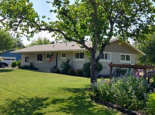 25781 Jeans Rd, Veneta, OR 97487