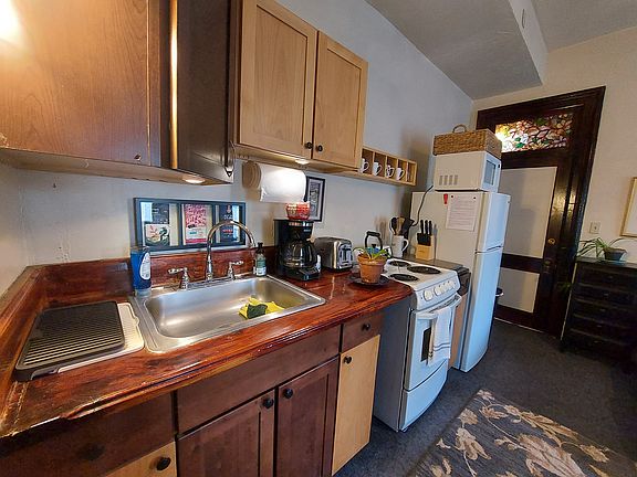 Kitchen area