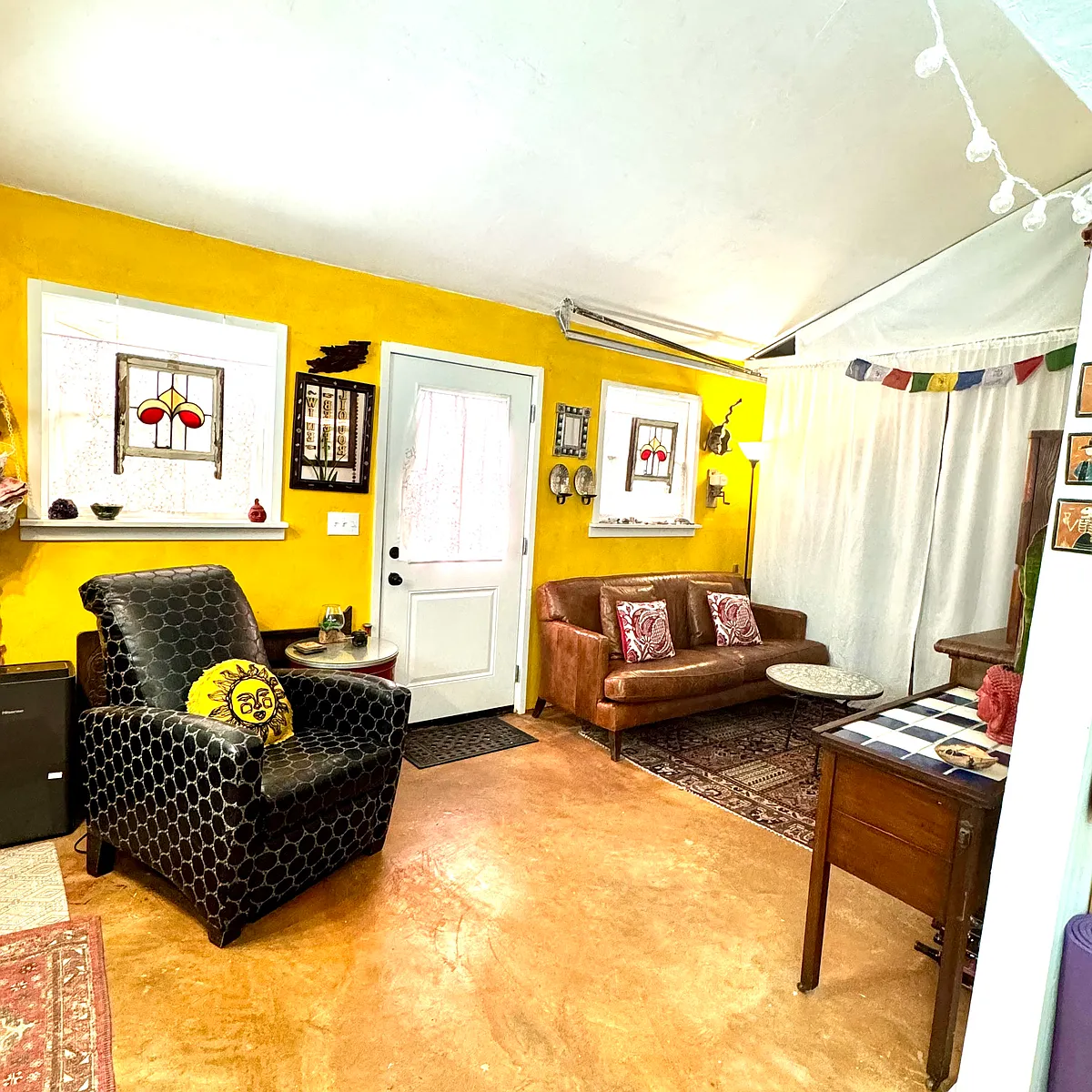 Photo 2 of 12 - 4622 Depew Ave #B - Austin, TX Building Photo - 4622 Depew Ave #B