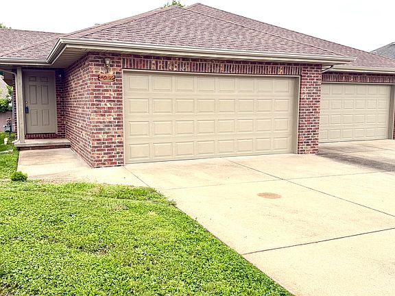 2nd image of 4034 S Fort Avenue
