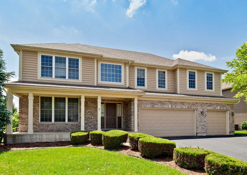 1st image of 532 Camargo Club Dr