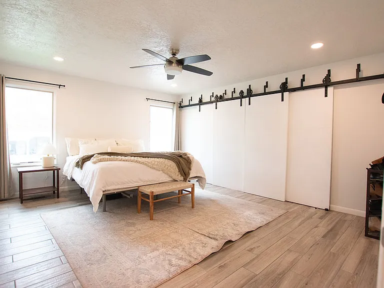 9514 Avenida Del Oso NE — Photo 33