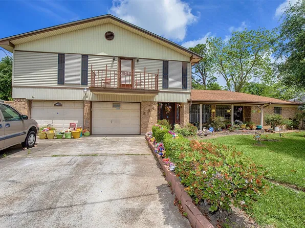 534 Vionett Ln, Texas City, TX 77591