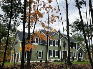 15 Wilson Rd, Londonderry, NH 03053