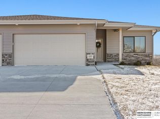 14806 Bruning St, Bennington, NE 68007
