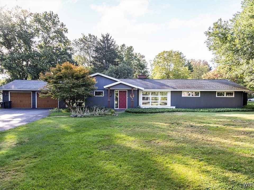 1st image of 222 Greenwood Dr