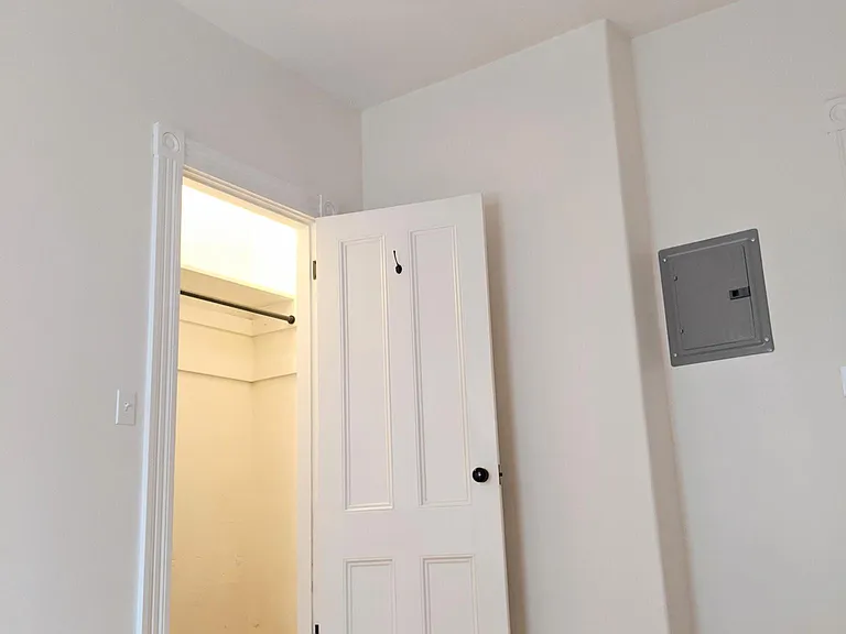 15 Violet St #2 — Photo 12