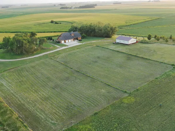 4829 Jackson Ave, Orange City, IA 51041