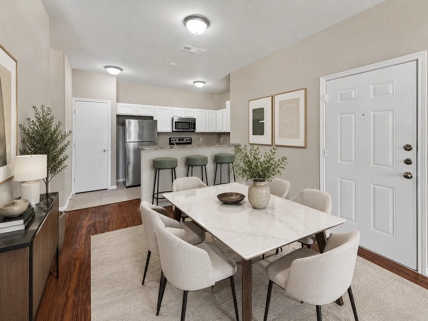 3 bed, 1380 sqft, $1,495 — Photo 2