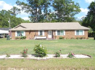 4668 Woodridge Rd, Waycross, GA 31503