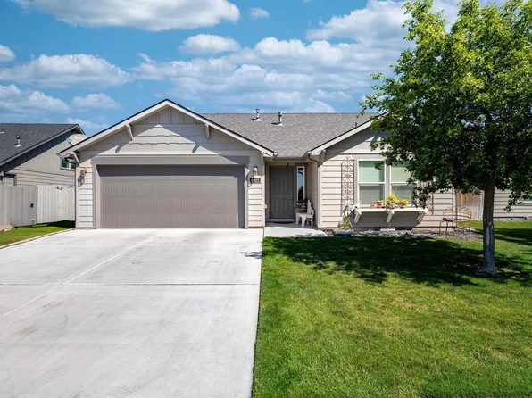 6903 Boulder Dr, Pasco, WA 99301
