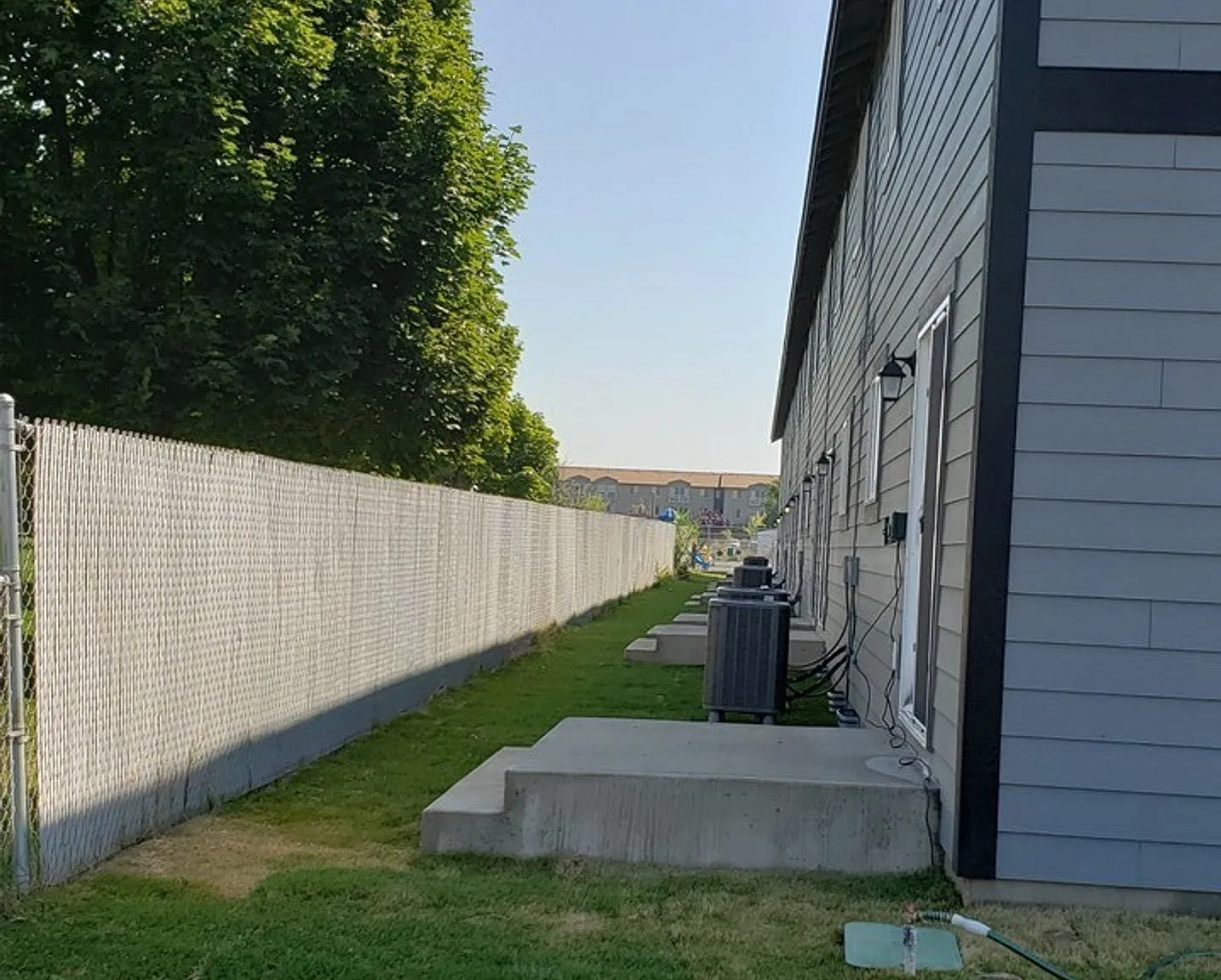 3-bedroom, 2.5-bath townhouse — Photo 3