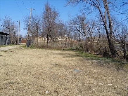2nd image of 3016 Myrtle St