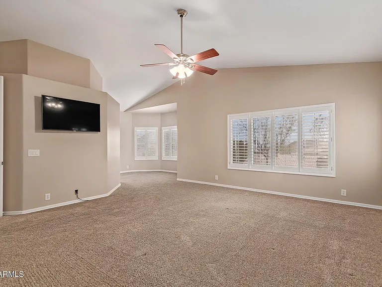 1211 E Desert Flower Ln — Photo 20