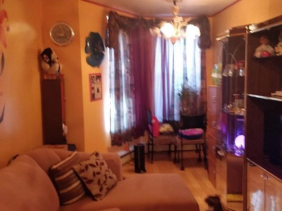 4th image of 876 Macon St #G1a