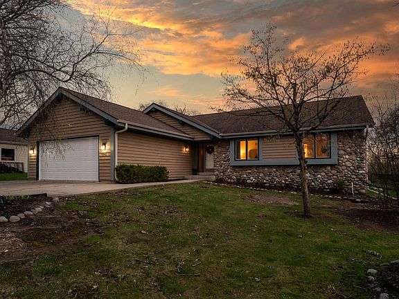3rd image of 9541 W Ruby AVENUE