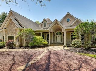 210 S Greenbush Rd, Orangeburg, NY 10962