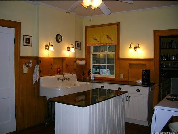 Old Farmhouse Sink plus Gra...