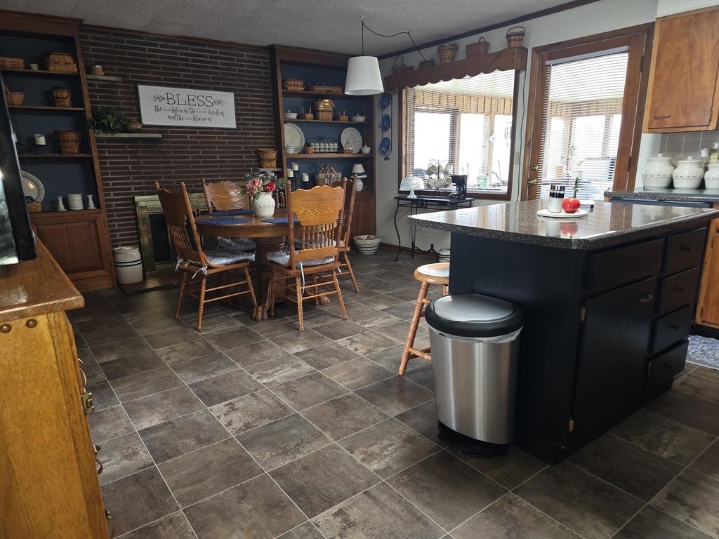 127 Alpine Rd, Middlesboro, KY - More